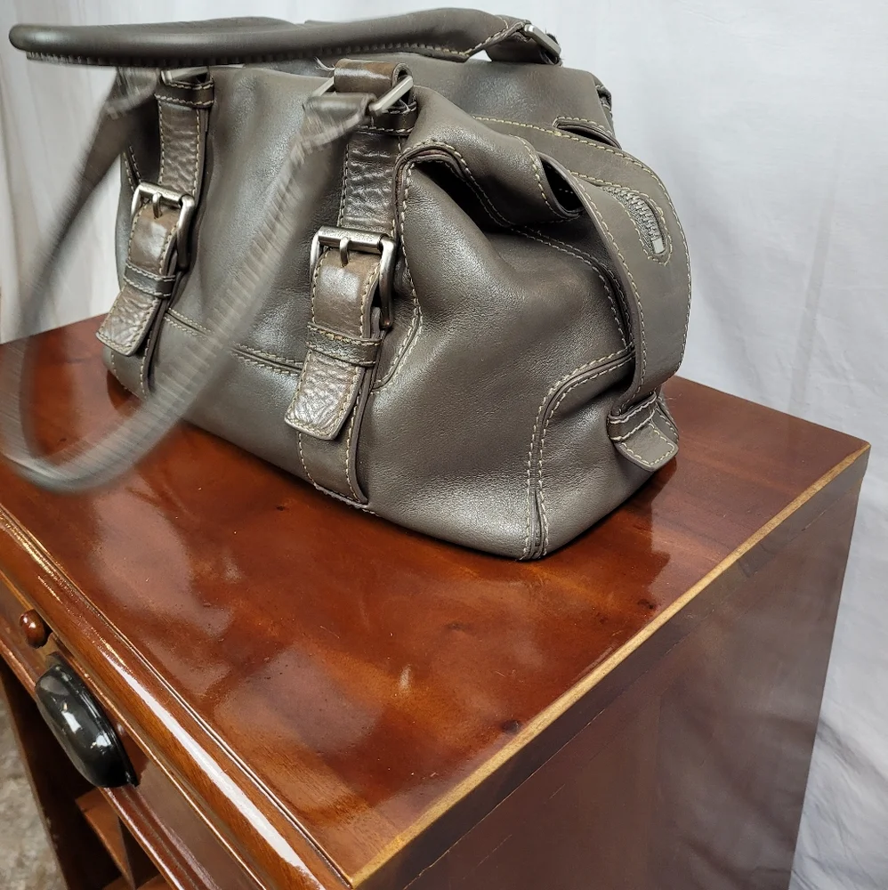 Michael Kors Olive Green Leather Shoulder Bag - Picture 13 of 14